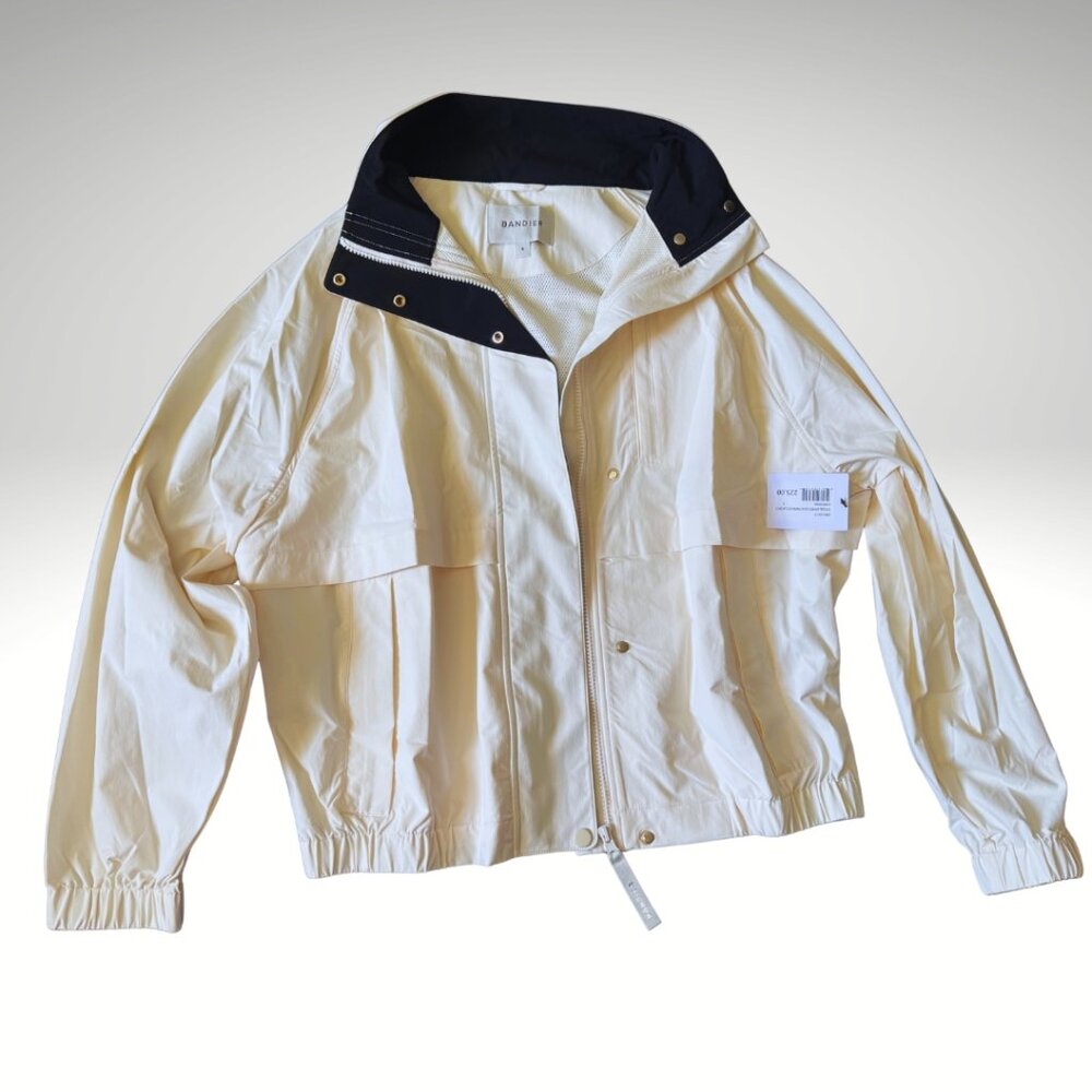 Bandier Lightweight Cream Sport Jacket NWT Size Small